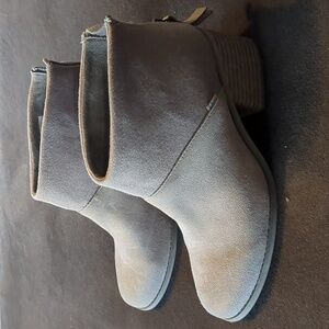 TOMS Tan Ankle Booties Suede